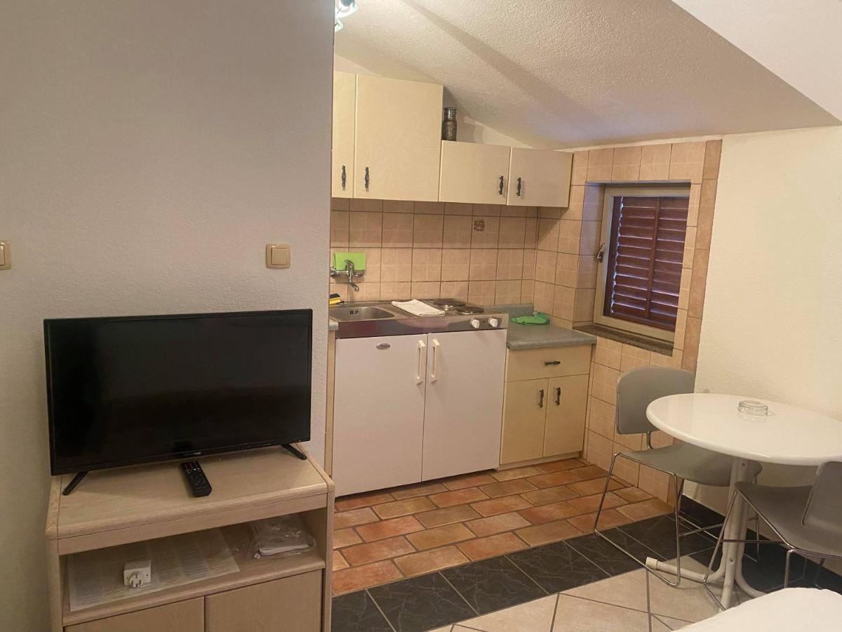 Apartment Pandza *