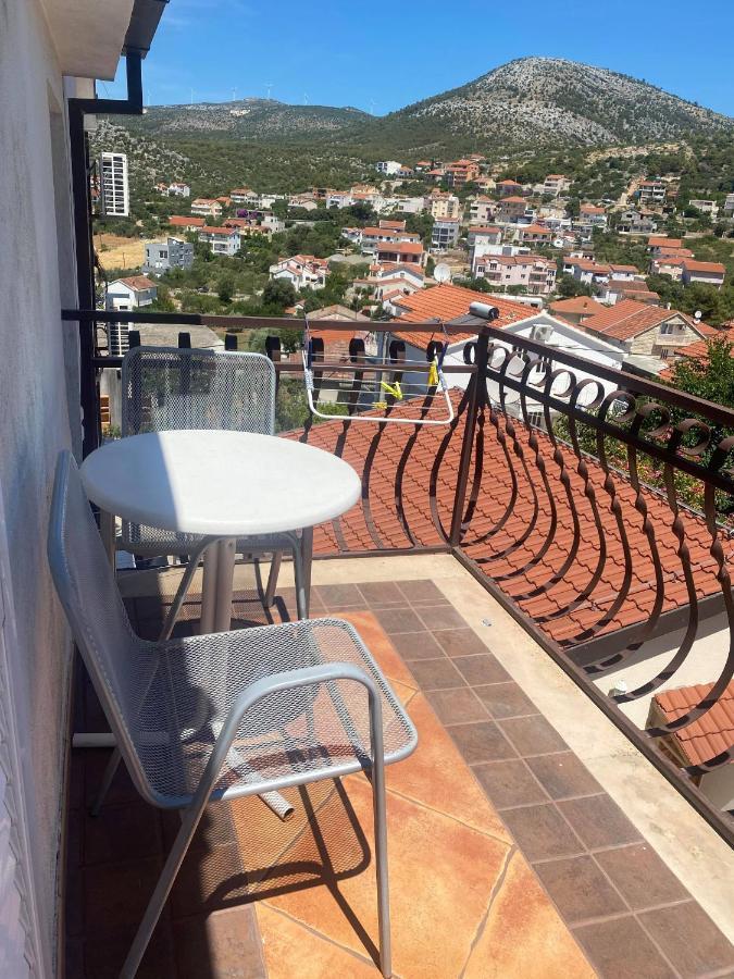 Pandza Apartment *